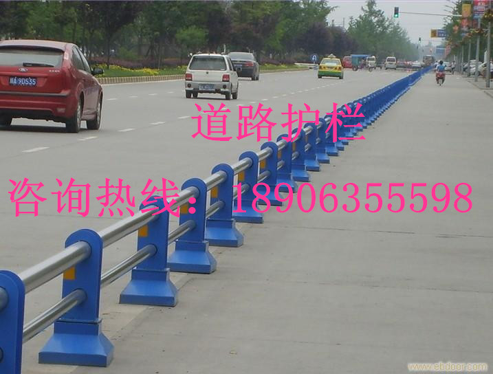 不銹鋼隔離護(hù)欄01、隔離護(hù)欄